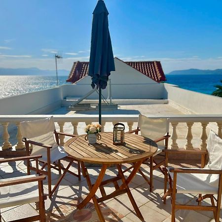 Villa Seabreeze Loutráki Buitenkant foto
