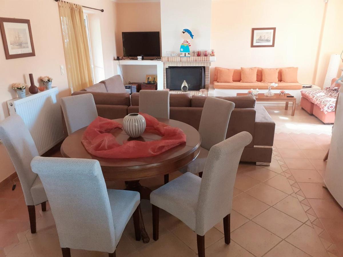 Villa Seabreeze Loutráki Buitenkant foto