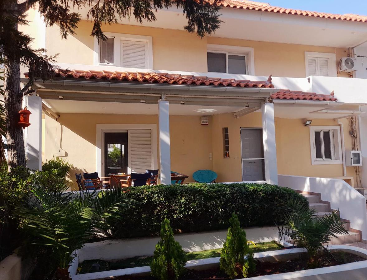 Villa Seabreeze Loutráki Buitenkant foto