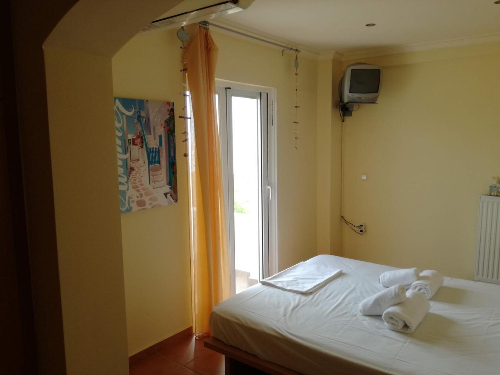 Villa Seabreeze Loutráki Buitenkant foto