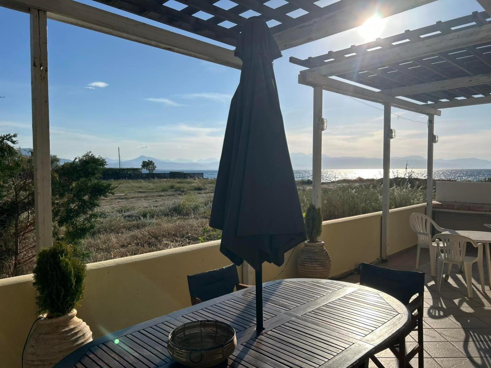 Villa Seabreeze Loutráki Buitenkant foto